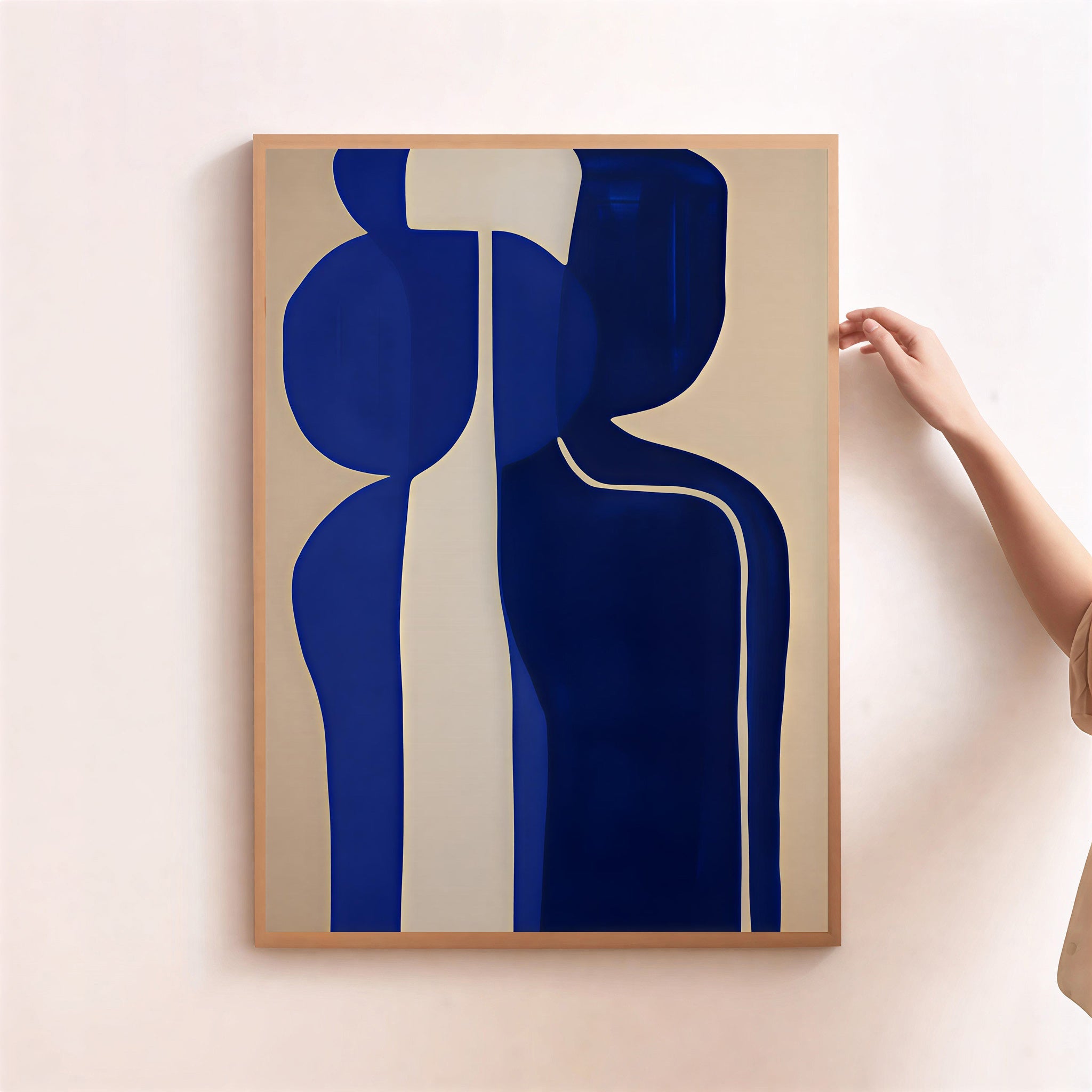 Lámina minimalista de figura abstracta en azul